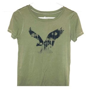Green American eagle t shirt